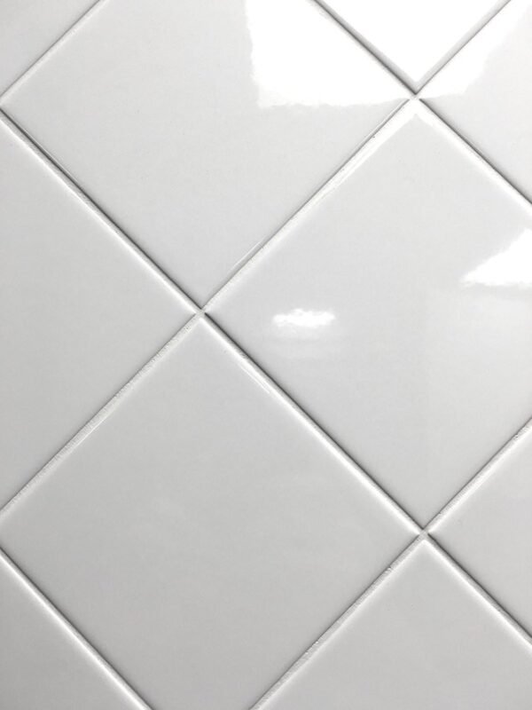 GlossWhite